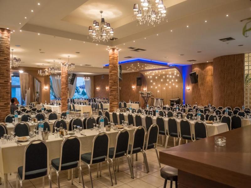 Нова Година 2019 в Гърция в хотел Yakinthos с дневен преход от София