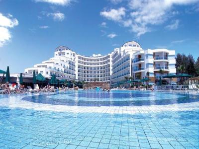 Лятно предложение в Хотел Sea Light Resort 5* в Кушадасъ