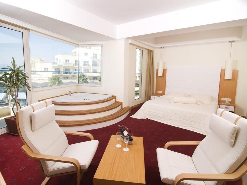 Лятно предложение в Хотел Sea Light Resort 5* в Кушадасъ