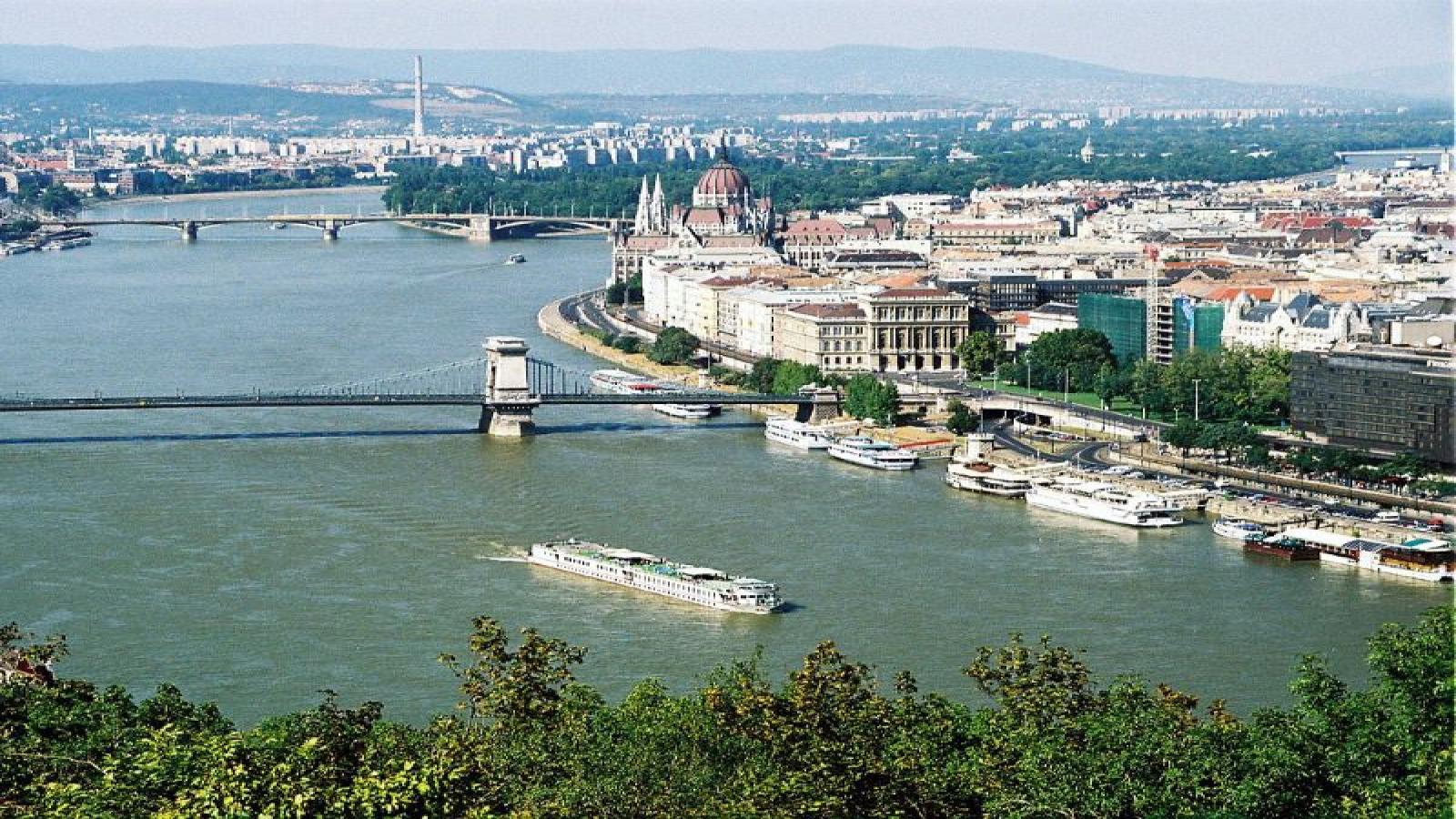 Будапеща, Виена и Братислава