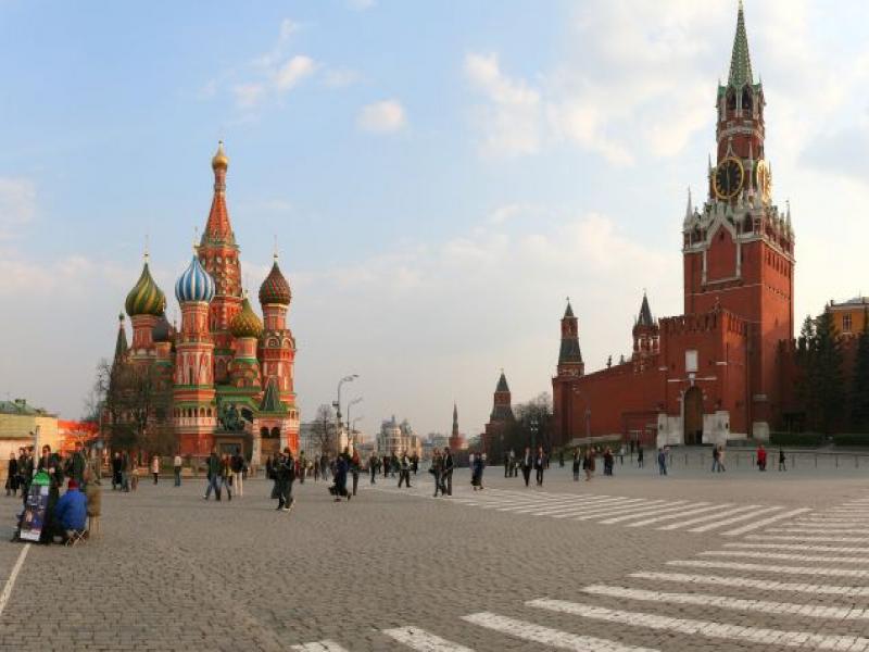 Москва и Белите нощи на Санкт Петербург