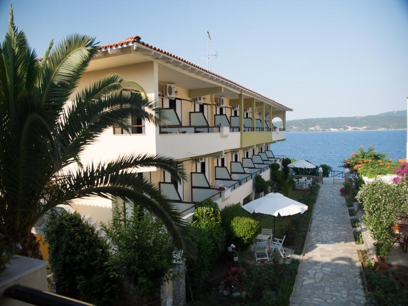 Sunrise Hotel - Ammouliani 3*