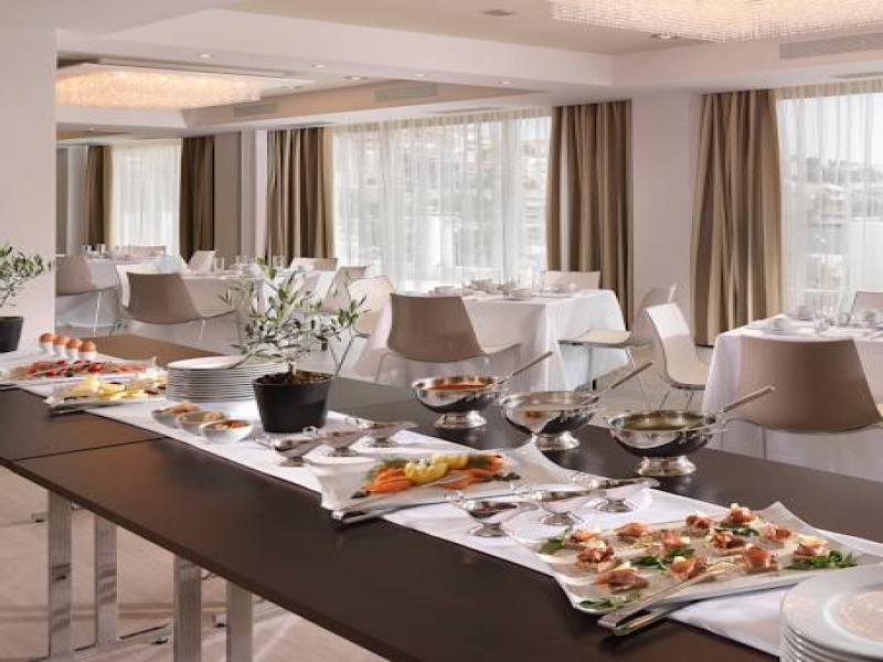 Нова година в Кавала, AIROTEL GALAXY 4*
